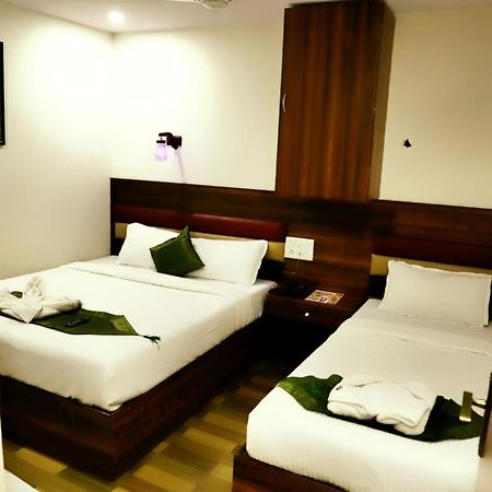 Airport Inn Residency ムンバイ エクステリア 写真