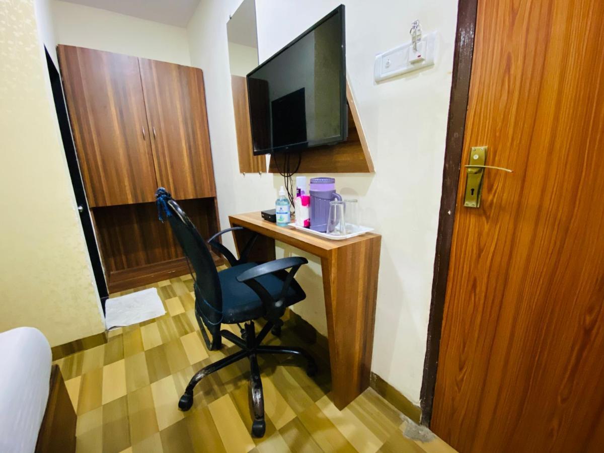 Airport Inn Residency ムンバイ エクステリア 写真