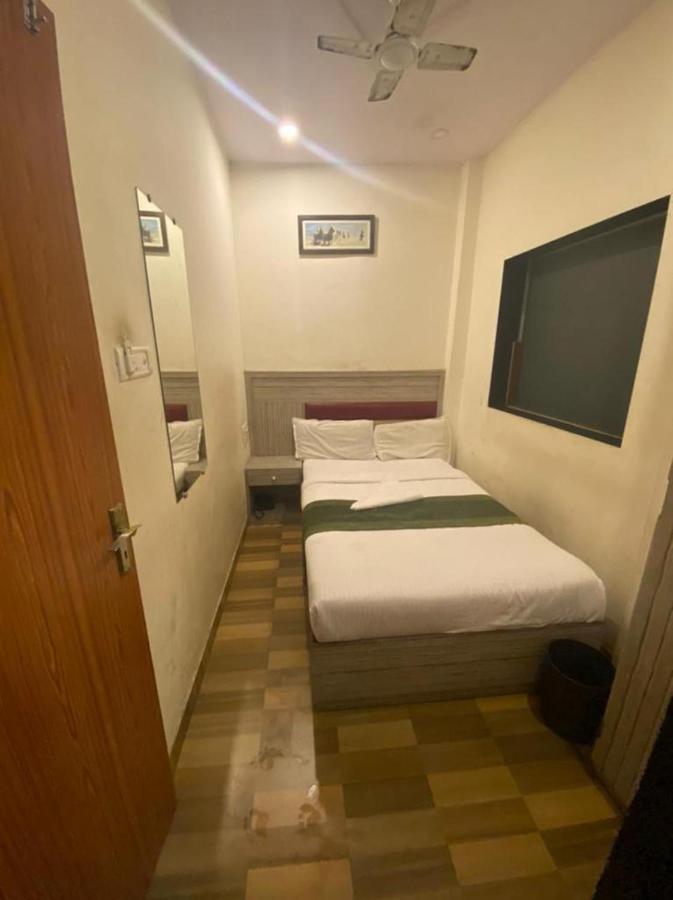 Airport Inn Residency ムンバイ エクステリア 写真