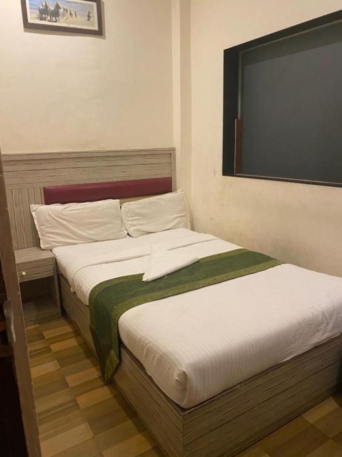 Airport Inn Residency ムンバイ エクステリア 写真