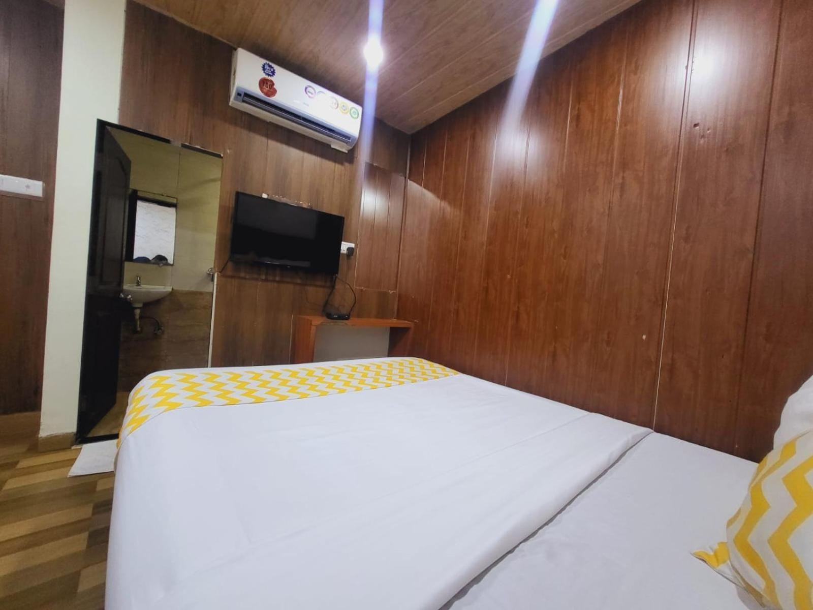 Airport Inn Residency ムンバイ エクステリア 写真