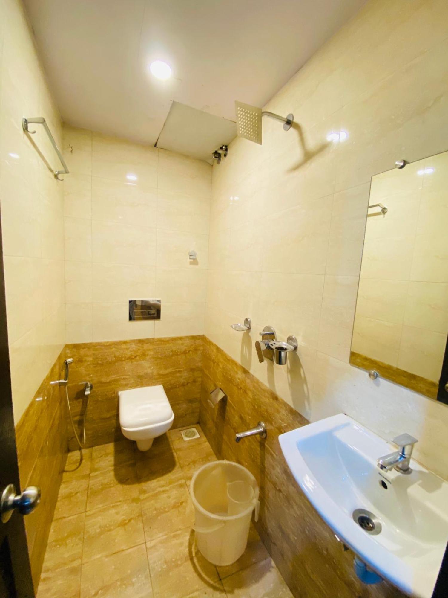 Airport Inn Residency ムンバイ エクステリア 写真
