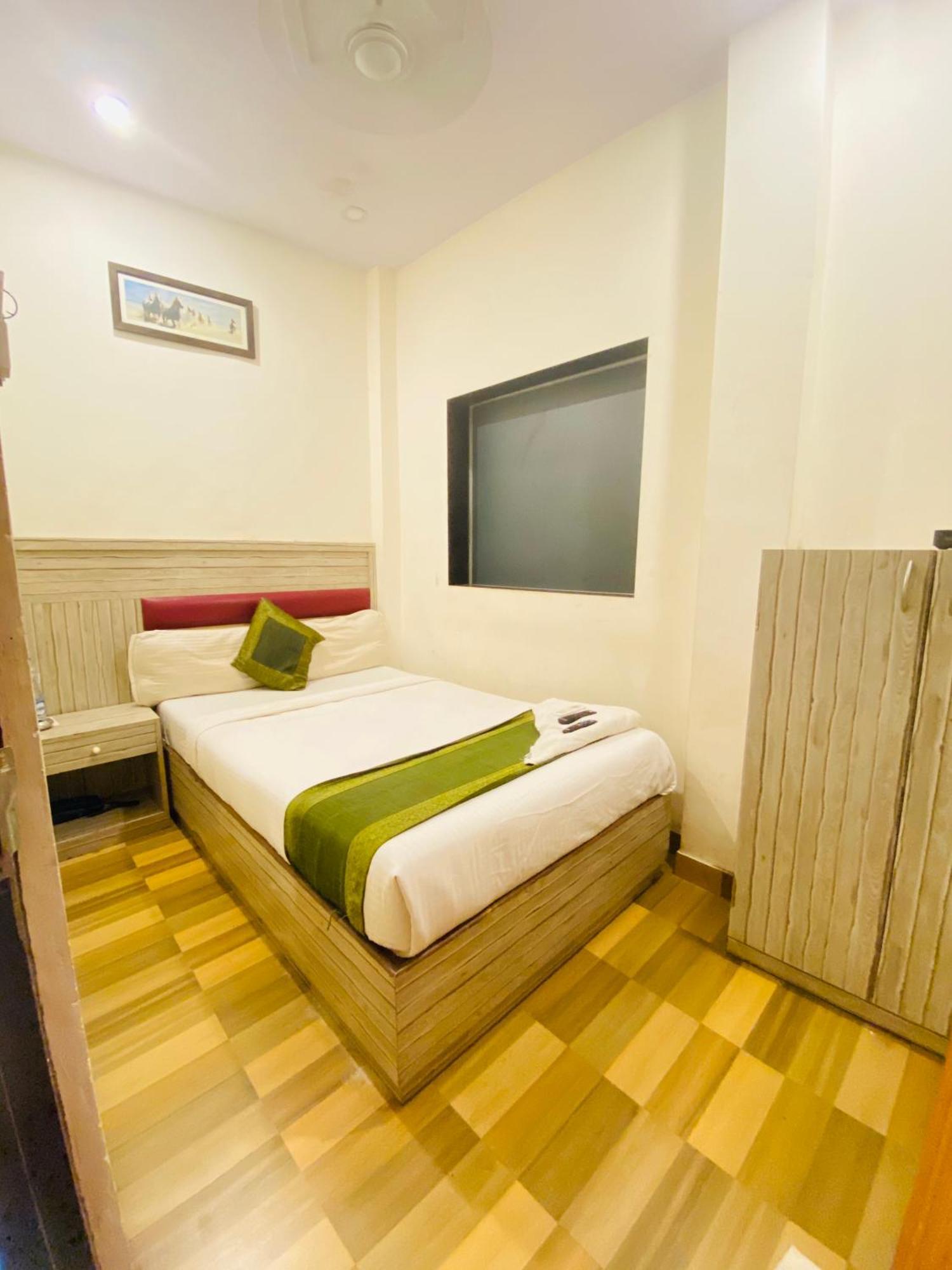 Airport Inn Residency ムンバイ エクステリア 写真