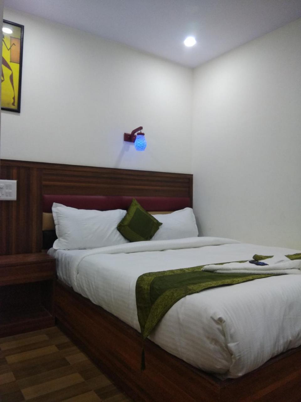 Airport Inn Residency ムンバイ エクステリア 写真