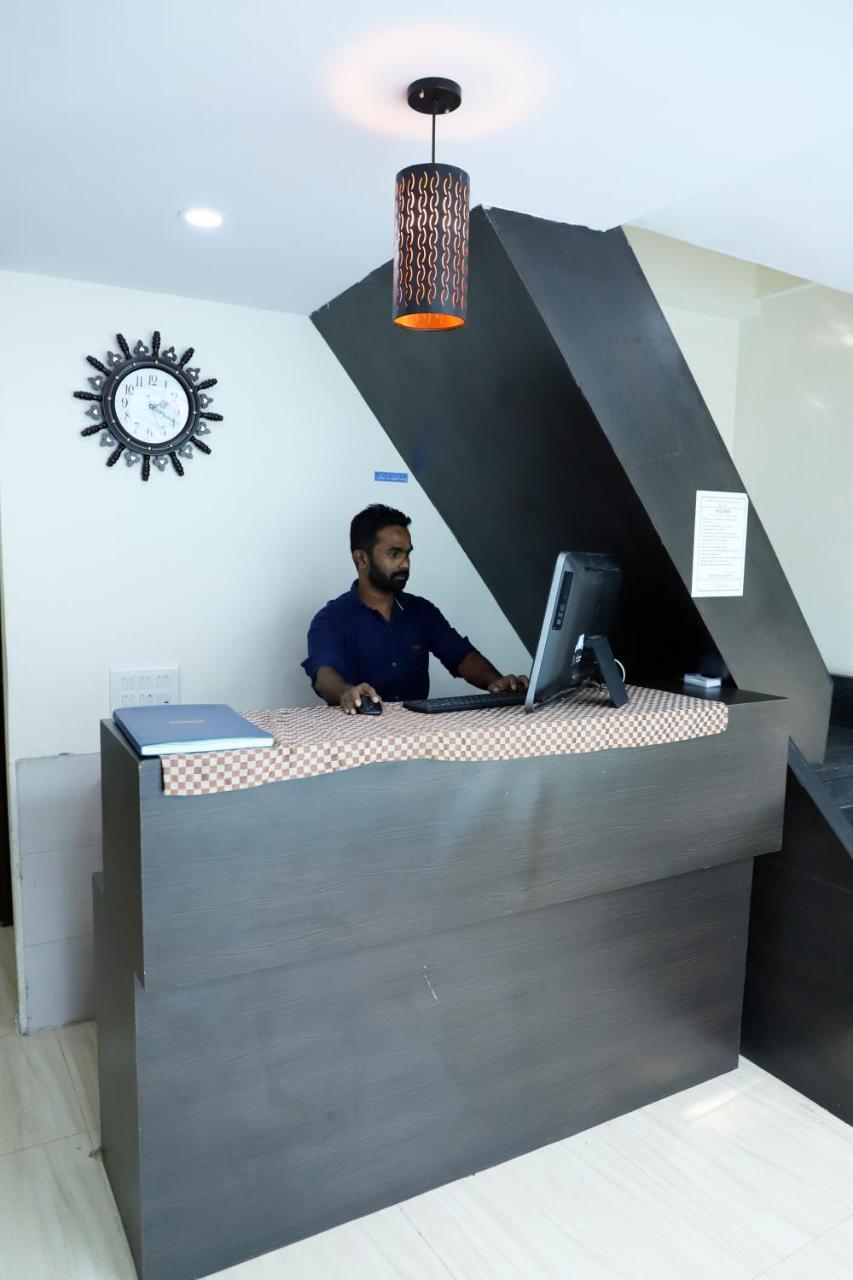 Airport Inn Residency ムンバイ エクステリア 写真