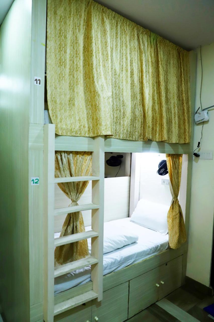 Airport Inn Residency ムンバイ エクステリア 写真