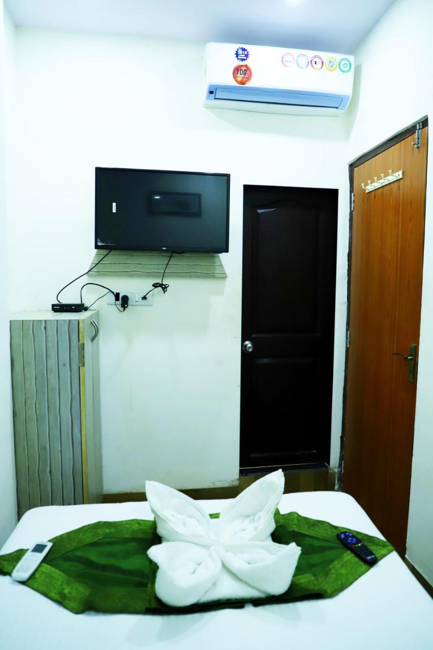 Airport Inn Residency ムンバイ エクステリア 写真