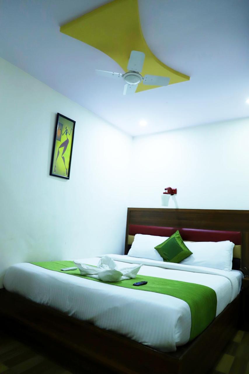 Airport Inn Residency ムンバイ エクステリア 写真
