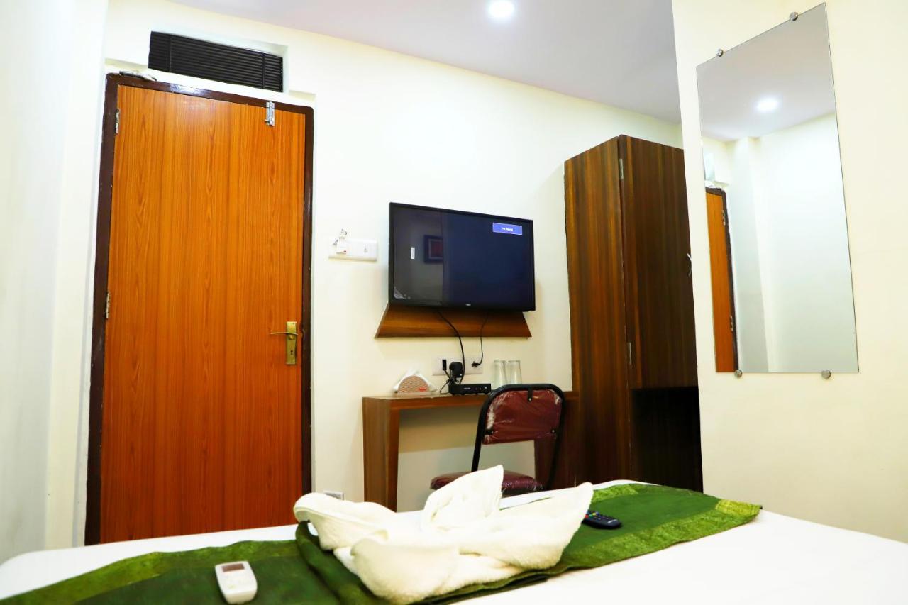 Airport Inn Residency ムンバイ エクステリア 写真