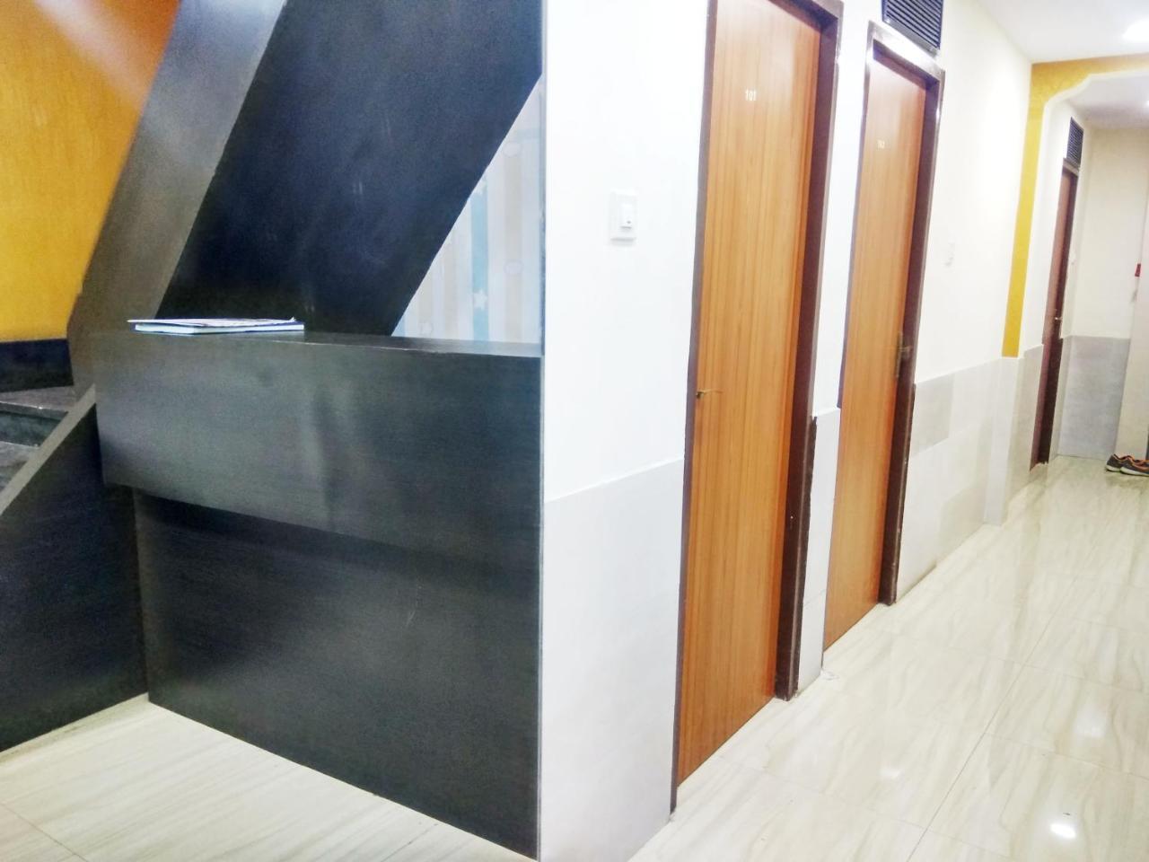 Airport Inn Residency ムンバイ エクステリア 写真
